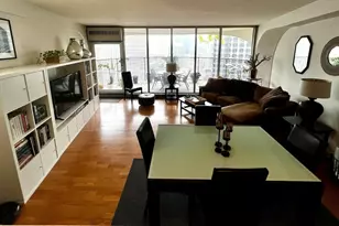 300 N State St, Chicago, IL 60654 - Photo 6