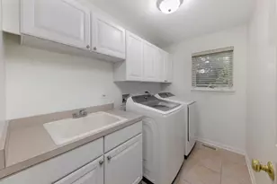 2855 Clara Ave, Aurora, IL 60504 - Photo 24