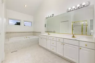 2855 Clara Ave, Aurora, IL 60504 - Photo 36