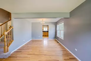 2464 Blue Spruce Ln, Aurora, IL 60502 - Photo 4