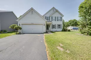 2464 Blue Spruce Ln, Aurora, IL 60502 - Photo 2