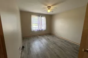 53 Sunrise Ct, Steger, IL 60475 - Photo 8