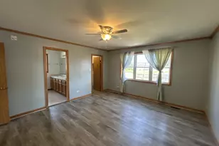 53 Sunrise Ct, Steger, IL 60475 - Photo 10