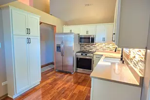 3413 Theodore St, Joliet, IL 60431 - Photo 6