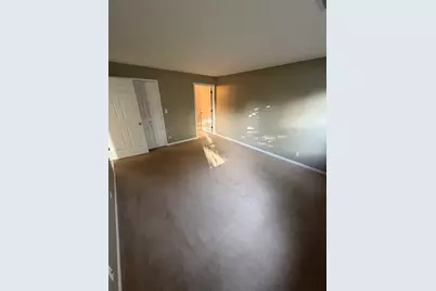 205 Ashbury Lane E #E3, Roselle, IL 60172 - Photo 2