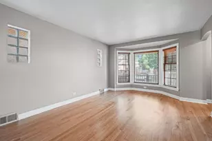 4953 N Meade Ave, Chicago, IL 60630 - Photo 6