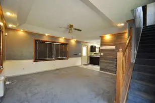 512 E Bronson St, Streator, IL 61364 - Photo 4