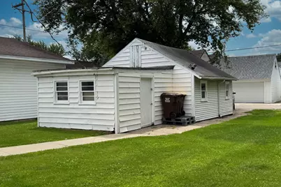 129 E Riverside Boulevard, Loves Park, IL 61111 - Photo 18
