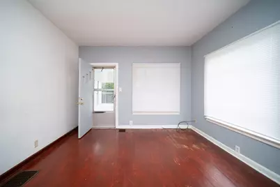 129 E Riverside Boulevard, Loves Park, IL 61111 - Photo 4