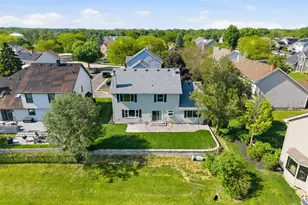 221 Windsor Dr, Bartlett, IL 60103 - Photo 2
