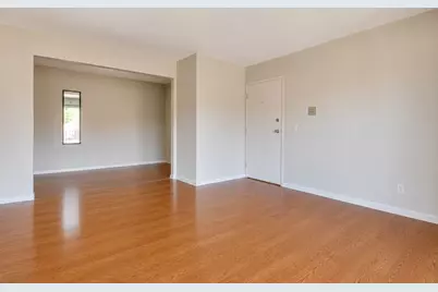 21W581 North Avenue #5, Lombard, IL 60148 - Photo 4