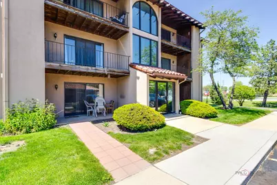 21W581 North Avenue #5, Lombard, IL 60148 - Photo 2