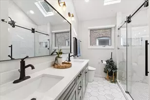 712 N Throop St, Chicago, IL 60642 - Photo 10