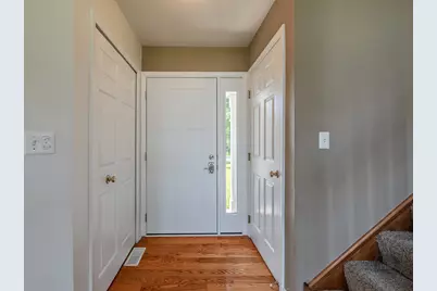 527 Northgate Circle, Oswego, IL 60543 - Photo 2