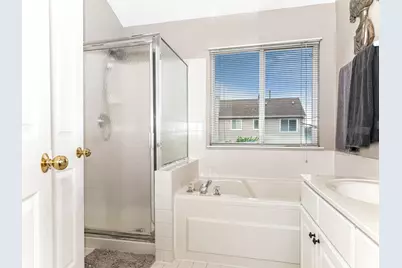 6006 Breezeland Court, Carpentersville, IL 60110 - Photo 16