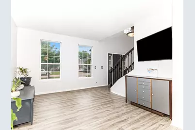 6006 Breezeland Court, Carpentersville, IL 60110 - Photo 10