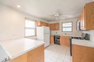 2141 Spruce Rd, Homewood, IL 60430 - Photo 4