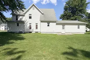 211 E 4th Ave, Woodhull, IL 61490 - Photo 2
