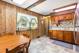 902 Laura Ave, Streator, IL 61364 - Photo 8