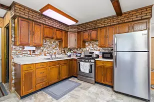 902 Laura Ave, Streator, IL 61364 - Photo 10