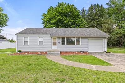 902 Laura Avenue, Streator, IL 61364 - Photo 1