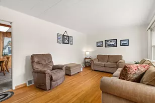 902 Laura Ave, Streator, IL 61364 - Photo 4