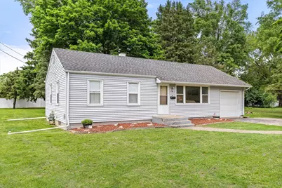 902 Laura Avenue, Streator, IL 61364 - Photo 2