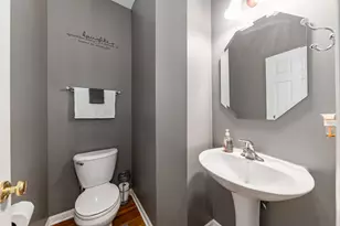 1895 Indian Hill Ln, Aurora, IL 60503 - Photo 10