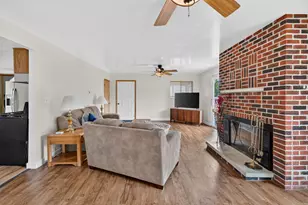 168 Fossil Cove Ln, Wilmington, IL 60481 - Photo 10