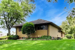 16W671 Fern St, Willowbrook, IL 60527 - Photo 34