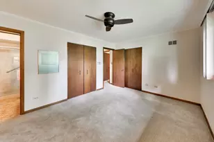 16W671 Fern St, Willowbrook, IL 60527 - Photo 18