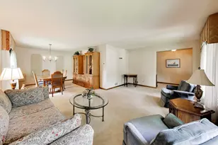 16W671 Fern St, Willowbrook, IL 60527 - Photo 4