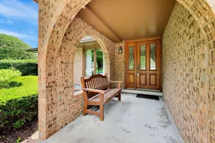 16W671 Fern St, Willowbrook, IL 60527 - Photo 2