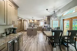 3005 Countryside Ln, Freeport, IL 61032 - Photo 6