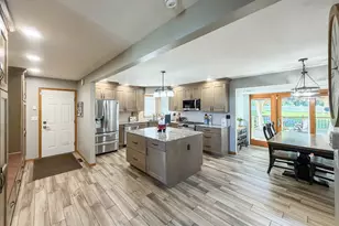 3005 Countryside Ln, Freeport, IL 61032 - Photo 10