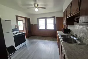 1721 S 5th St, Rockford, IL 61104 - Photo 10