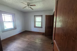 1721 S 5th St, Rockford, IL 61104 - Photo 8