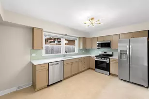22548 Ridgeway Ave, Richton Park, IL 60471 - Photo 10