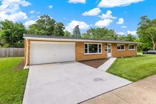 22548 Ridgeway Ave, Richton Park, IL 60471 - Photo 2