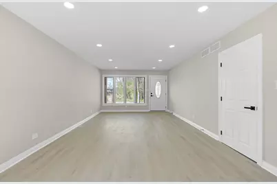 1059 Cleveland Avenue, Calumet City, IL 60409 - Photo 2