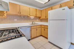 1434 Millbrook Ct, Schaumburg, IL 60193 - Photo 12