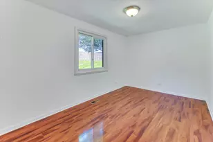 1434 Millbrook Ct, Schaumburg, IL 60193 - Photo 14