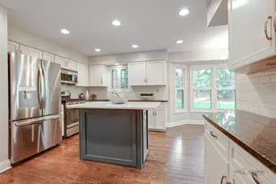 232 Stanton Ct W, Buffalo Grove, IL 60089 - Photo 12