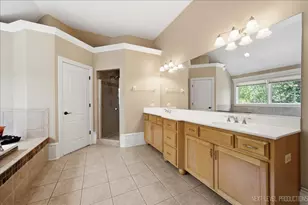 632 Waters Edge Dr, South Elgin, IL 60177 - Photo 24