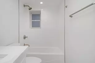 2203 W Giddings St, Chicago, IL 60625 - Photo 12