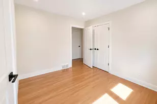 307 N Fairview Ave N, Mount Prospect, IL 60056 - Photo 18