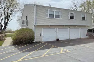 195 Thomas Ct, Bartlett, IL 60103 - Photo 1