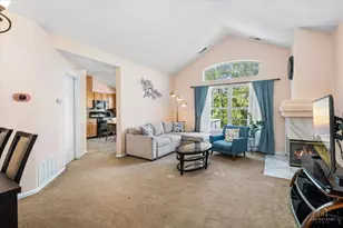 275 Arlington Ct, Carol Stream, IL 60188 - Photo 10
