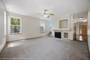 305 Kensington Dr, Oswego, IL 60543 - Photo 6