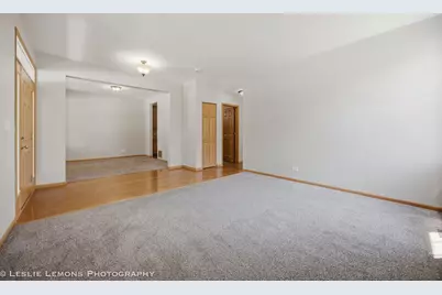 305 Kensington Drive, Oswego, IL 60543 - Photo 2